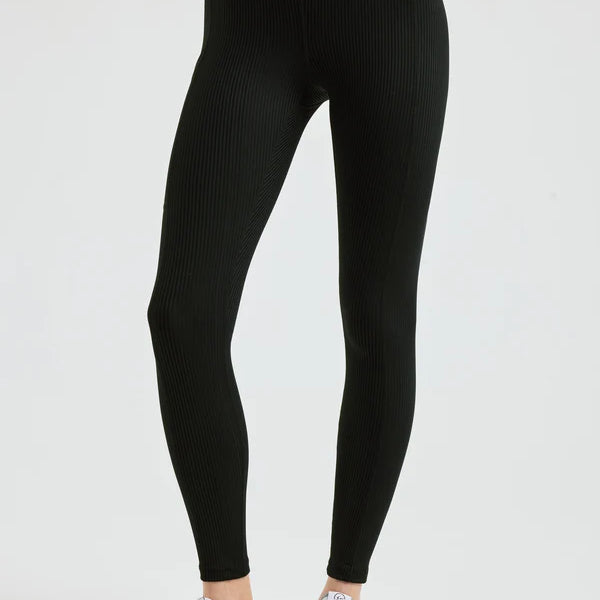 Ribbed Pocket Legging